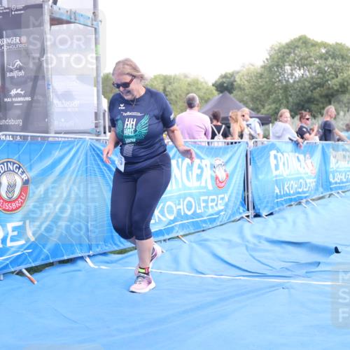 25.08.2024 - Elbe Triathlon Hamburg H.Heesch http://msf.ph/oto/6881784 25.08.2024 12:38:12 Ziel 1675 meine-sportfotos.de