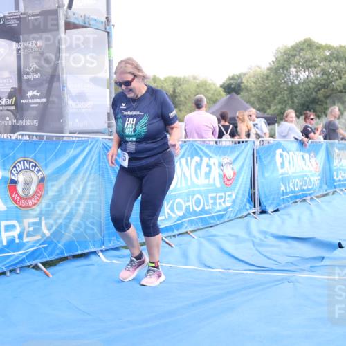 25.08.2024 - Elbe Triathlon Hamburg H.Heesch http://msf.ph/oto/6881786 25.08.2024 12:38:12 Ziel 1675 meine-sportfotos.de