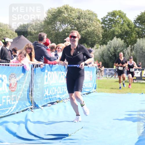 25.08.2024 - Elbe Triathlon Hamburg H.Heesch http://msf.ph/oto/6881788 25.08.2024 11:57:38 Ziel 676, 1426, 1517, 1544, 1564 meine-sportfotos.de