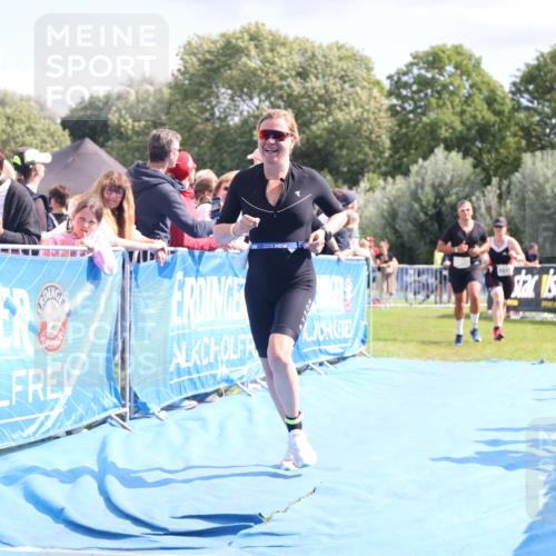 25.08.2024 - Elbe Triathlon Hamburg H.Heesch http://msf.ph/oto/6881789 25.08.2024 11:57:38 Ziel 676, 1426, 1517, 1544, 1564 meine-sportfotos.de