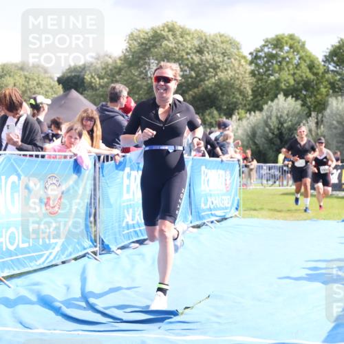 25.08.2024 - Elbe Triathlon Hamburg H.Heesch http://msf.ph/oto/6881796 25.08.2024 11:57:38 Ziel 676, 1426, 1517, 1544, 1564 meine-sportfotos.de