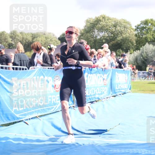 25.08.2024 - Elbe Triathlon Hamburg H.Heesch http://msf.ph/oto/6881809 25.08.2024 11:57:39 Ziel 676, 1426, 1517, 1544 meine-sportfotos.de
