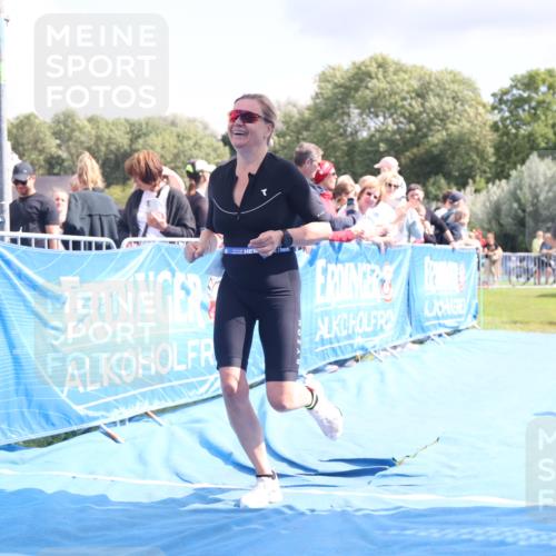 25.08.2024 - Elbe Triathlon Hamburg H.Heesch http://msf.ph/oto/6881811 25.08.2024 11:57:39 Ziel 676, 1426, 1517, 1544 meine-sportfotos.de
