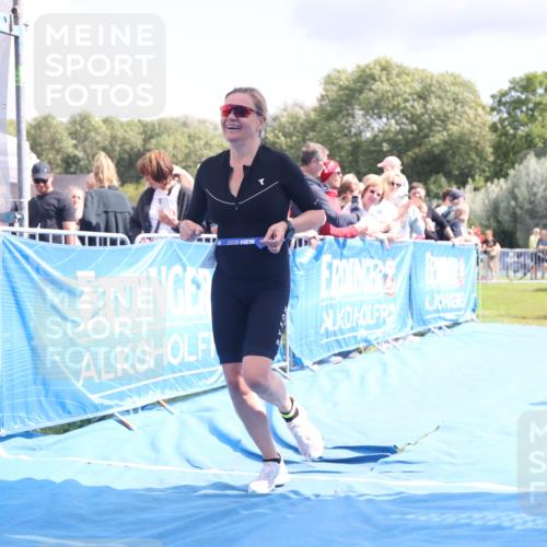 25.08.2024 - Elbe Triathlon Hamburg H.Heesch http://msf.ph/oto/6881813 25.08.2024 11:57:39 Ziel 676, 1426, 1517, 1544 meine-sportfotos.de