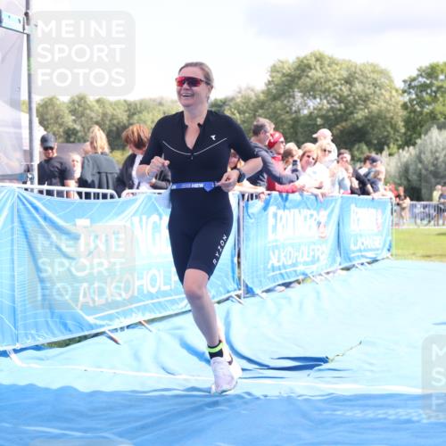 25.08.2024 - Elbe Triathlon Hamburg H.Heesch http://msf.ph/oto/6881815 25.08.2024 11:57:39 Ziel 676, 1426, 1517, 1544 meine-sportfotos.de
