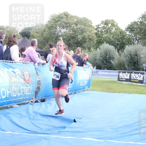 25.08.2024 - Elbe Triathlon Hamburg H.Heesch http://msf.ph/oto/6881822 25.08.2024 12:38:48 Ziel 1736 meine-sportfotos.de