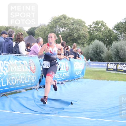 25.08.2024 - Elbe Triathlon Hamburg H.Heesch http://msf.ph/oto/6881831 25.08.2024 12:38:49 Ziel 1736 meine-sportfotos.de