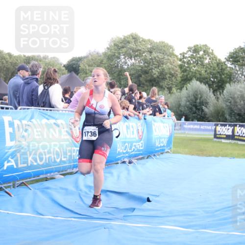 25.08.2024 - Elbe Triathlon Hamburg H.Heesch http://msf.ph/oto/6881834 25.08.2024 12:38:49 Ziel 1736 meine-sportfotos.de