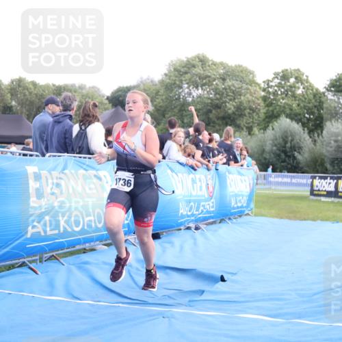 25.08.2024 - Elbe Triathlon Hamburg H.Heesch http://msf.ph/oto/6881839 25.08.2024 12:38:49 Ziel 1736 meine-sportfotos.de