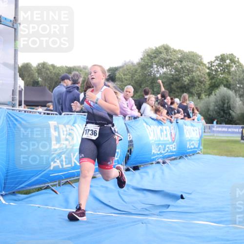 25.08.2024 - Elbe Triathlon Hamburg H.Heesch http://msf.ph/oto/6881846 25.08.2024 12:38:49 Ziel 1736 meine-sportfotos.de
