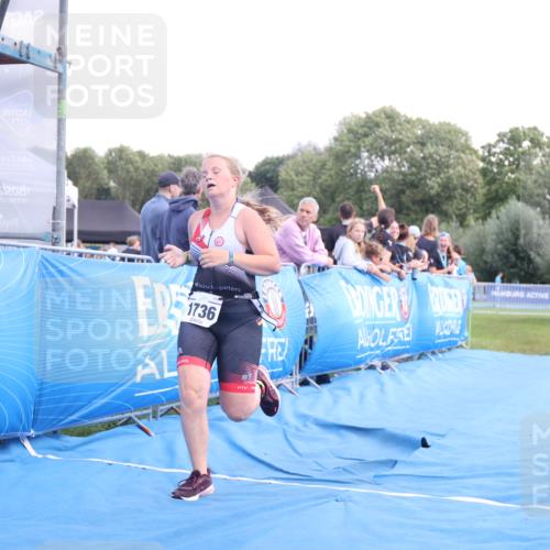 25.08.2024 - Elbe Triathlon Hamburg H.Heesch http://msf.ph/oto/6881849 25.08.2024 12:38:49 Ziel 1736 meine-sportfotos.de