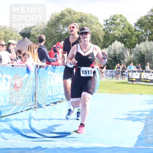 25.08.2024 - Elbe Triathlon Hamburg H.Heesch http://msf.ph/oto/6881851 25.08.2024 11:57:42 Ziel 676, 1517, 1544 meine-sportfotos.de