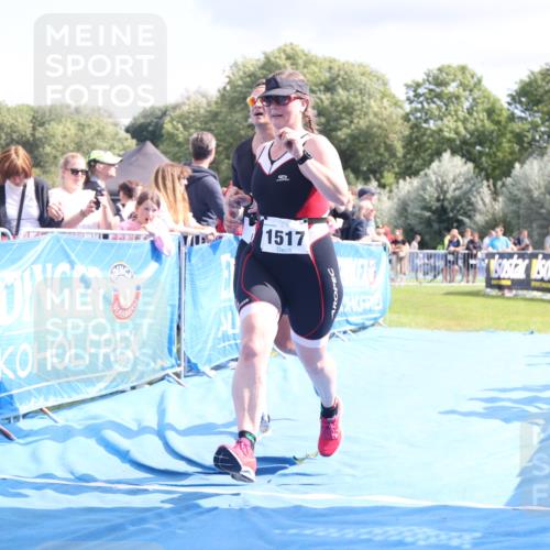25.08.2024 - Elbe Triathlon Hamburg H.Heesch http://msf.ph/oto/6881858 25.08.2024 11:57:42 Ziel 676, 1517, 1544 meine-sportfotos.de