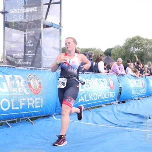 25.08.2024 - Elbe Triathlon Hamburg H.Heesch http://msf.ph/oto/6881861 25.08.2024 12:38:49 Ziel 1736 meine-sportfotos.de