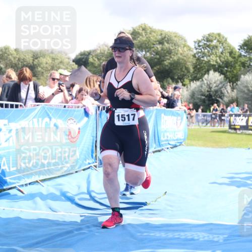 25.08.2024 - Elbe Triathlon Hamburg H.Heesch http://msf.ph/oto/6881864 25.08.2024 11:57:43 Ziel 676, 1517, 1544 meine-sportfotos.de