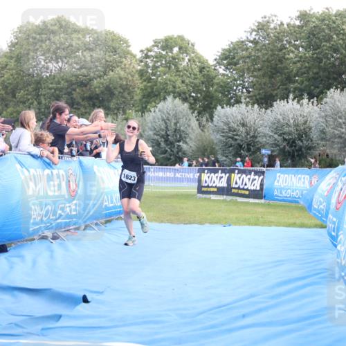 25.08.2024 - Elbe Triathlon Hamburg H.Heesch http://msf.ph/oto/6881875 25.08.2024 12:38:57 Ziel  meine-sportfotos.de