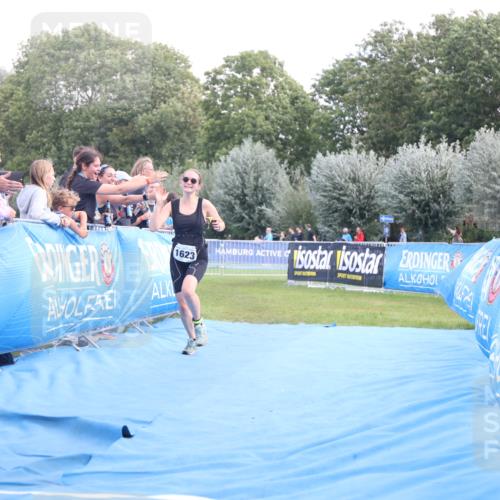25.08.2024 - Elbe Triathlon Hamburg H.Heesch http://msf.ph/oto/6881877 25.08.2024 12:38:57 Ziel  meine-sportfotos.de