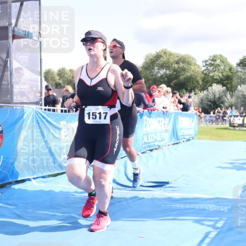 25.08.2024 - Elbe Triathlon Hamburg H.Heesch http://msf.ph/oto/6881881 25.08.2024 11:57:43 Ziel 676, 1517, 1544 meine-sportfotos.de