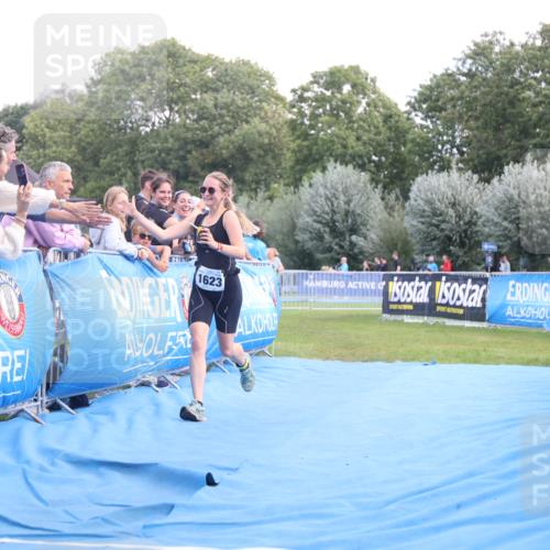 25.08.2024 - Elbe Triathlon Hamburg H.Heesch http://msf.ph/oto/6881884 25.08.2024 12:38:57 Ziel  meine-sportfotos.de