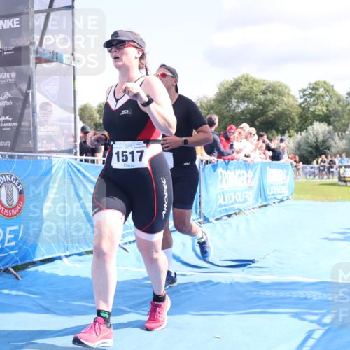 25.08.2024 - Elbe Triathlon Hamburg H.Heesch http://msf.ph/oto/6881885 25.08.2024 11:57:43 Ziel 676, 1517, 1544 meine-sportfotos.de