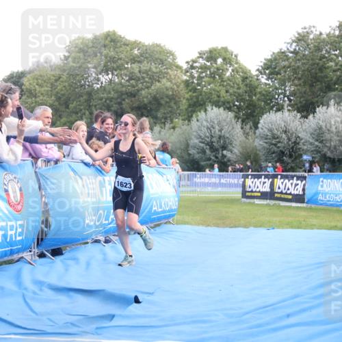 25.08.2024 - Elbe Triathlon Hamburg H.Heesch http://msf.ph/oto/6881888 25.08.2024 12:38:57 Ziel  meine-sportfotos.de