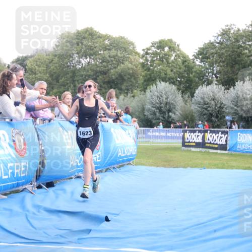 25.08.2024 - Elbe Triathlon Hamburg H.Heesch http://msf.ph/oto/6881895 25.08.2024 12:38:57 Ziel  meine-sportfotos.de