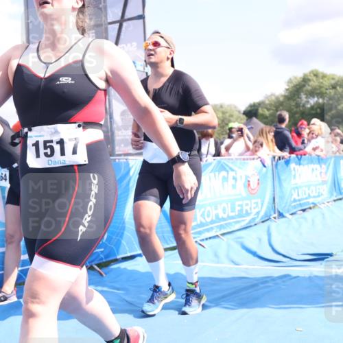25.08.2024 - Elbe Triathlon Hamburg H.Heesch http://msf.ph/oto/6881898 25.08.2024 11:57:44 Ziel 676, 1517, 1544 meine-sportfotos.de
