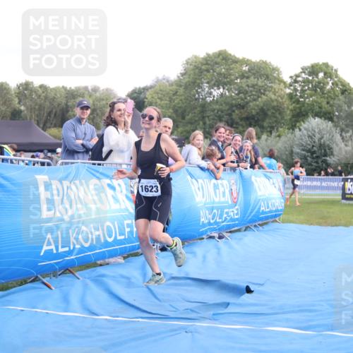 25.08.2024 - Elbe Triathlon Hamburg H.Heesch http://msf.ph/oto/6881903 25.08.2024 12:38:58 Ziel  meine-sportfotos.de