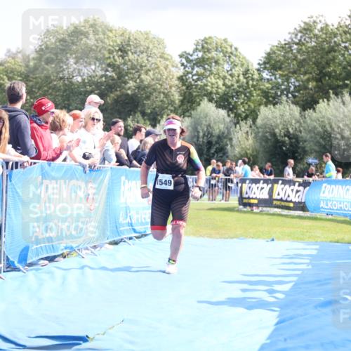 25.08.2024 - Elbe Triathlon Hamburg H.Heesch http://msf.ph/oto/6881914 25.08.2024 11:58:02 Ziel 1549 meine-sportfotos.de
