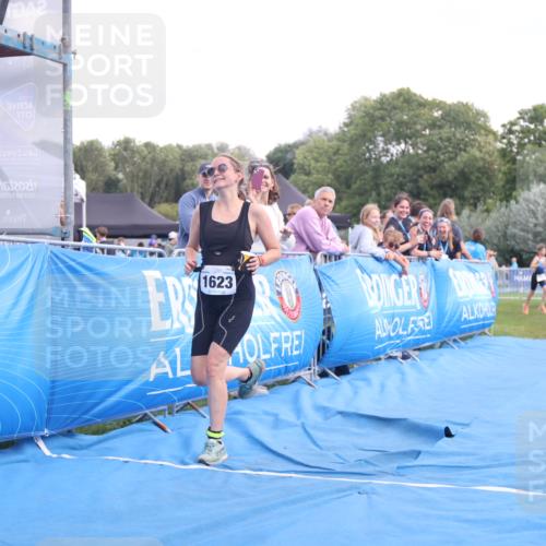 25.08.2024 - Elbe Triathlon Hamburg H.Heesch http://msf.ph/oto/6881915 25.08.2024 12:38:58 Ziel  meine-sportfotos.de