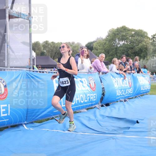 25.08.2024 - Elbe Triathlon Hamburg H.Heesch http://msf.ph/oto/6881919 25.08.2024 12:38:58 Ziel  meine-sportfotos.de