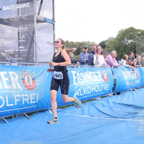 25.08.2024 - Elbe Triathlon Hamburg H.Heesch http://msf.ph/oto/6881930 25.08.2024 12:38:59 Ziel  meine-sportfotos.de