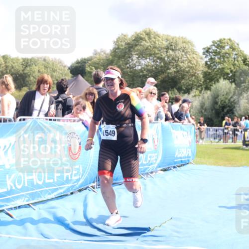 25.08.2024 - Elbe Triathlon Hamburg H.Heesch http://msf.ph/oto/6881935 25.08.2024 11:58:03 Ziel 1549 meine-sportfotos.de