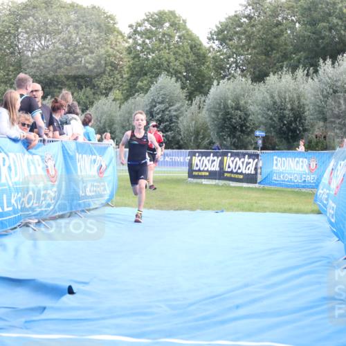 25.08.2024 - Elbe Triathlon Hamburg H.Heesch http://msf.ph/oto/6881948 25.08.2024 12:40:51 Ziel 1723, 1759 meine-sportfotos.de