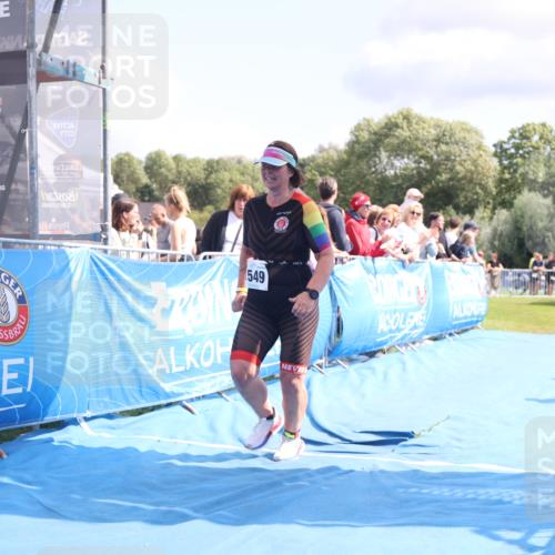 25.08.2024 - Elbe Triathlon Hamburg H.Heesch http://msf.ph/oto/6881949 25.08.2024 11:58:03 Ziel 1549 meine-sportfotos.de