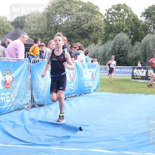 25.08.2024 - Elbe Triathlon Hamburg H.Heesch http://msf.ph/oto/6881959 25.08.2024 12:40:53 Ziel 1723, 1754, 1759 meine-sportfotos.de