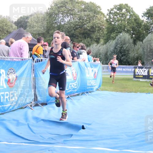 25.08.2024 - Elbe Triathlon Hamburg H.Heesch http://msf.ph/oto/6881961 25.08.2024 12:40:53 Ziel 1723, 1754, 1759 meine-sportfotos.de
