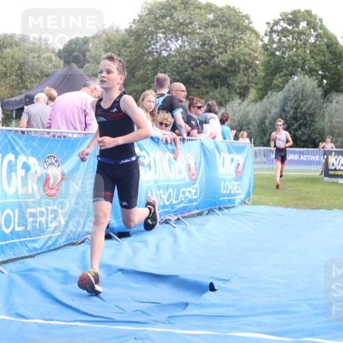 25.08.2024 - Elbe Triathlon Hamburg H.Heesch http://msf.ph/oto/6881969 25.08.2024 12:40:53 Ziel 1723, 1754, 1759 meine-sportfotos.de