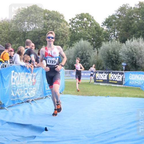 25.08.2024 - Elbe Triathlon Hamburg H.Heesch http://msf.ph/oto/6881980 25.08.2024 12:40:57 Ziel 1723, 1743, 1754, 1759 meine-sportfotos.de