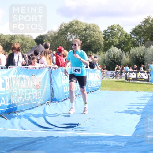 25.08.2024 - Elbe Triathlon Hamburg H.Heesch http://msf.ph/oto/6882001 25.08.2024 11:58:11 Ziel 1475, 1549, 1658 meine-sportfotos.de