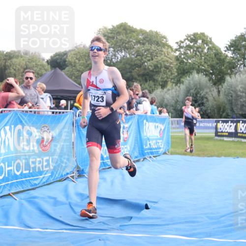 25.08.2024 - Elbe Triathlon Hamburg H.Heesch http://msf.ph/oto/6882004 25.08.2024 12:40:57 Ziel 1723, 1743, 1754, 1759 meine-sportfotos.de