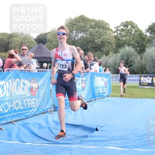 25.08.2024 - Elbe Triathlon Hamburg H.Heesch http://msf.ph/oto/6882006 25.08.2024 12:40:57 Ziel 1723, 1743, 1754, 1759 meine-sportfotos.de