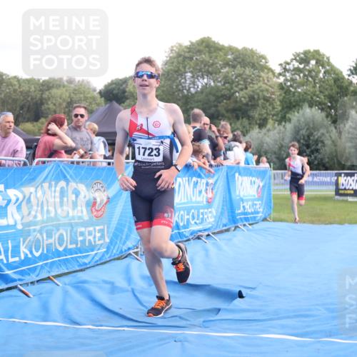 25.08.2024 - Elbe Triathlon Hamburg H.Heesch http://msf.ph/oto/6882010 25.08.2024 12:40:57 Ziel 1723, 1743, 1754, 1759 meine-sportfotos.de