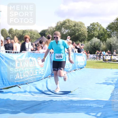 25.08.2024 - Elbe Triathlon Hamburg H.Heesch http://msf.ph/oto/6882011 25.08.2024 11:58:11 Ziel 1475, 1549, 1658 meine-sportfotos.de