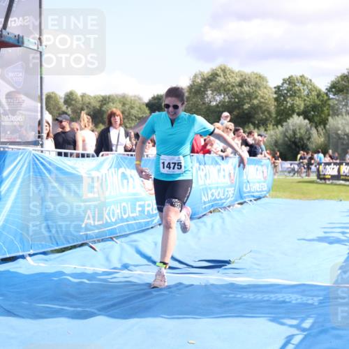 25.08.2024 - Elbe Triathlon Hamburg H.Heesch http://msf.ph/oto/6882019 25.08.2024 11:58:11 Ziel 1475, 1549, 1658 meine-sportfotos.de