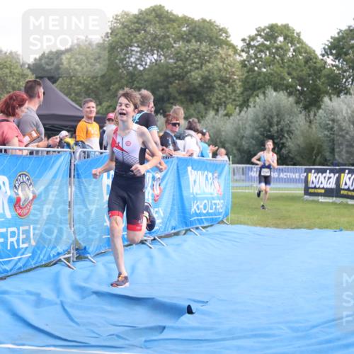 25.08.2024 - Elbe Triathlon Hamburg H.Heesch http://msf.ph/oto/6882028 25.08.2024 12:40:59 Ziel 1723, 1743, 1754, 1759 meine-sportfotos.de