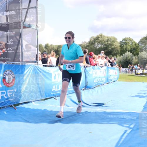 25.08.2024 - Elbe Triathlon Hamburg H.Heesch http://msf.ph/oto/6882029 25.08.2024 11:58:12 Ziel 1475, 1658 meine-sportfotos.de