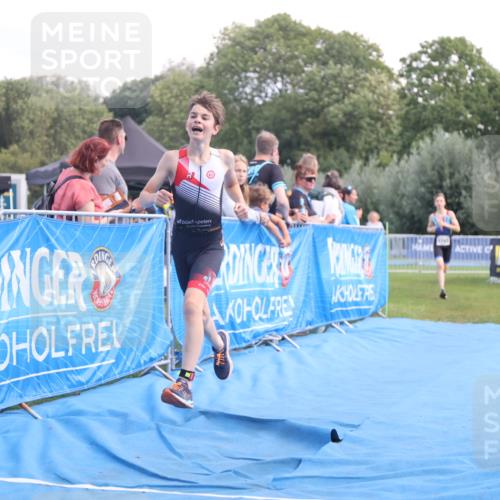 25.08.2024 - Elbe Triathlon Hamburg H.Heesch http://msf.ph/oto/6882037 25.08.2024 12:41:00 Ziel 1723, 1743, 1754, 1759 meine-sportfotos.de