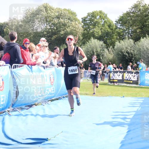 25.08.2024 - Elbe Triathlon Hamburg H.Heesch http://msf.ph/oto/6882051 25.08.2024 11:58:18 Ziel 1475, 1645, 1658 meine-sportfotos.de