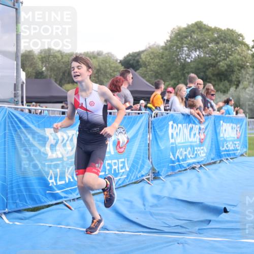 25.08.2024 - Elbe Triathlon Hamburg H.Heesch http://msf.ph/oto/6882060 25.08.2024 12:41:00 Ziel 1723, 1743, 1754, 1759 meine-sportfotos.de